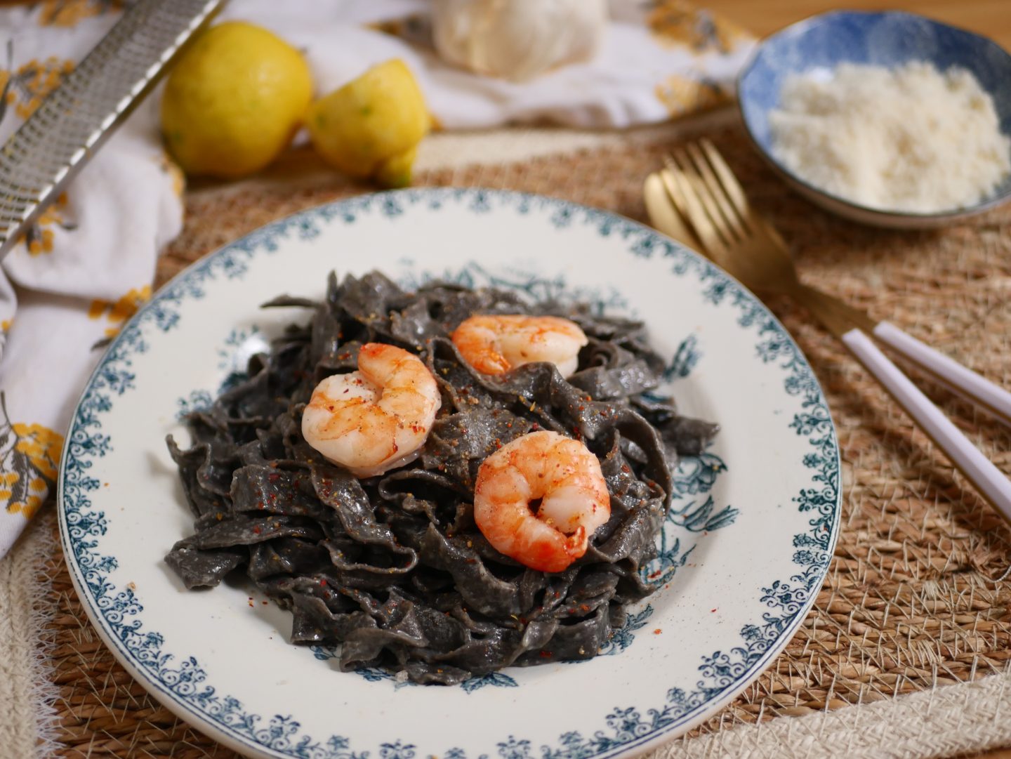 Recette Pâtes encre de seiche crevettes